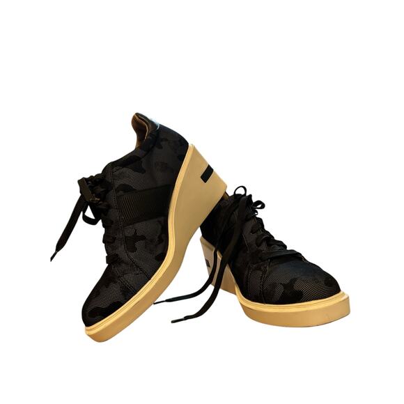 Linea Paolo Camouflage Wedge Sneakers – US 9.5, Hidden Wedge, Sporty Camo - Picture 6 of 9